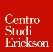 Quadrato rosso all'interno del quale sono riportate le parole "Centro Studi Erickson" in bianco, una sotto l'altra.